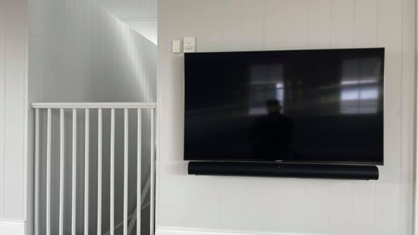 CaseStudy_matt_hill_electrical_55 inch samsung tv wall mounted with speaker