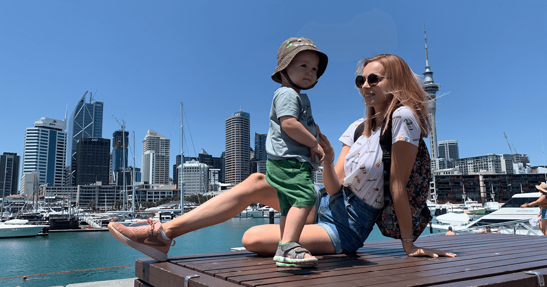 mat_alena_alena and her son in front of auckland city skyline view from wynyard quarter